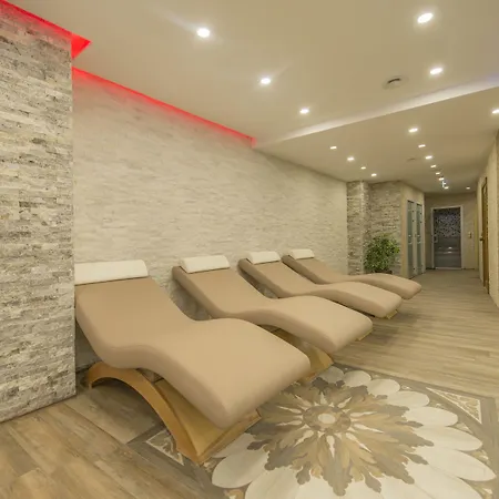 Отель Midmar Deluxe