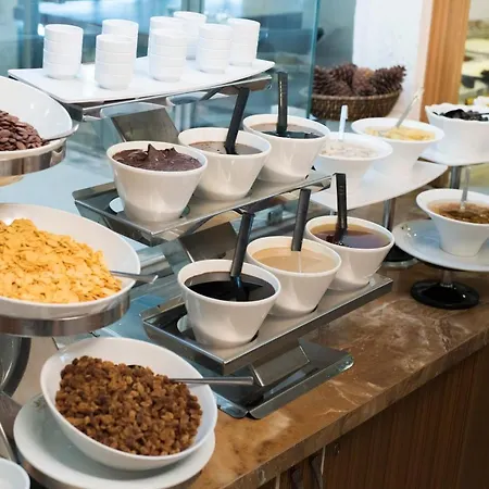 Midmar Deluxe Отель