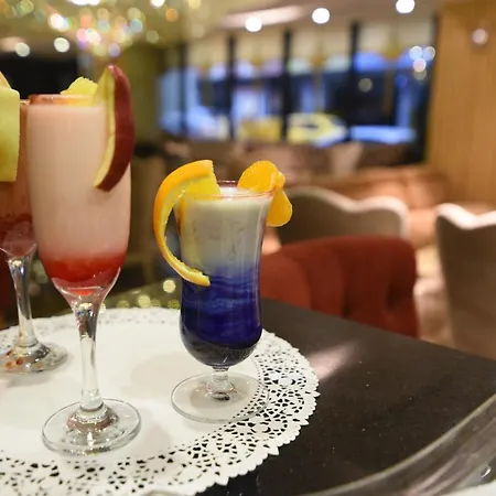 Midmar Deluxe ホテル