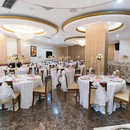 Midmar Deluxe מלון