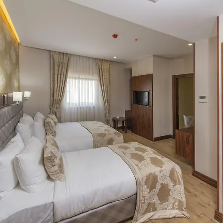 Hotell Midmar Deluxe 4*