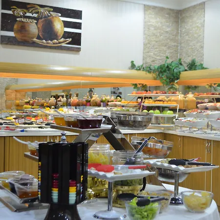 Midmar Deluxe Hotell 4*
