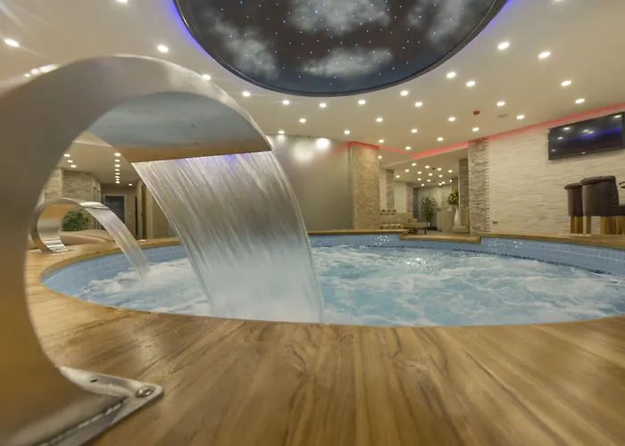 Midmar Deluxe Hotel 4*