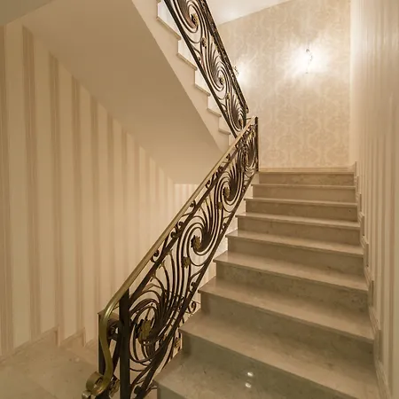 Hotel Midmar Deluxe 4*