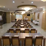 מלון Midmar Deluxe 4*