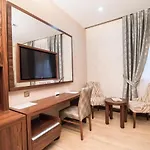 מלון Midmar Deluxe